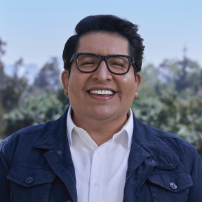 Testimonio Alex Kaffie experiencia Dental Arts